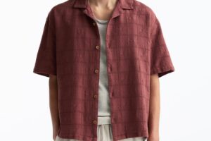 TEXTURED SHORT SLEEVE SHIRT