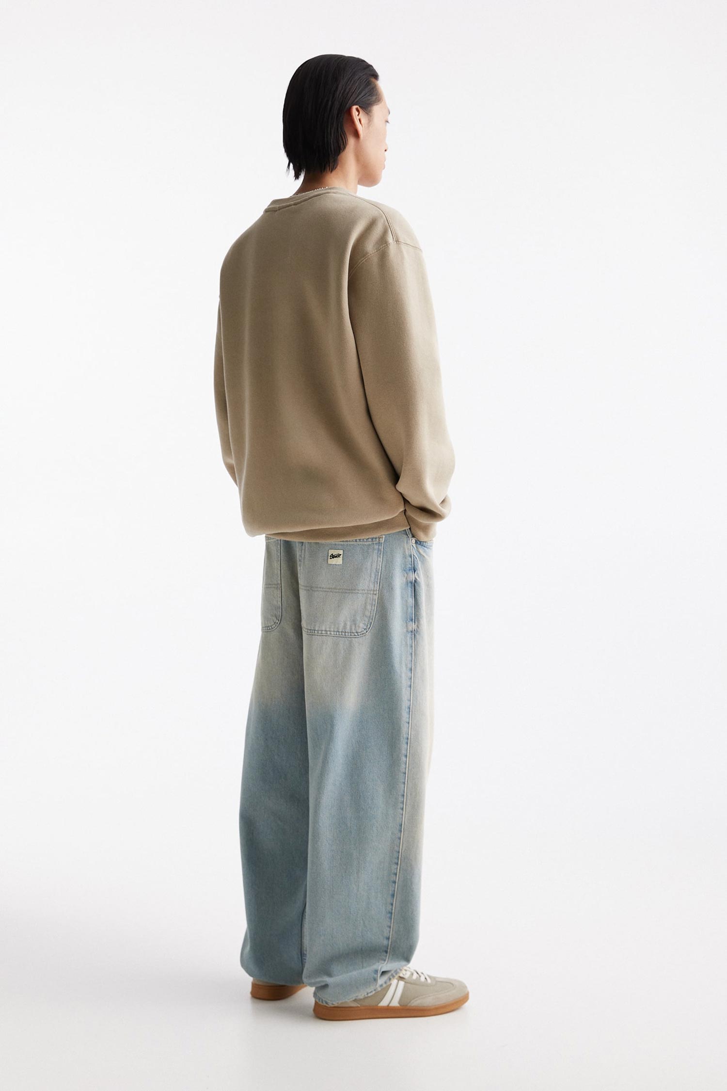 BASIC CREW NECK SWEATSHIRT - Image 2